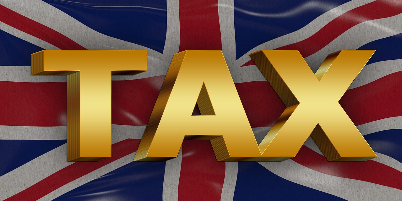 英国扑克牌多少钱？从1英镑到100英镑，你猜差价藏在哪儿？